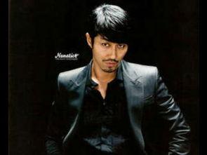 韩国男明星腹肌图,健身成果引人瞩目